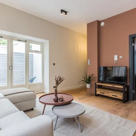 Rose Apartment