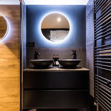 Rose Apartment *